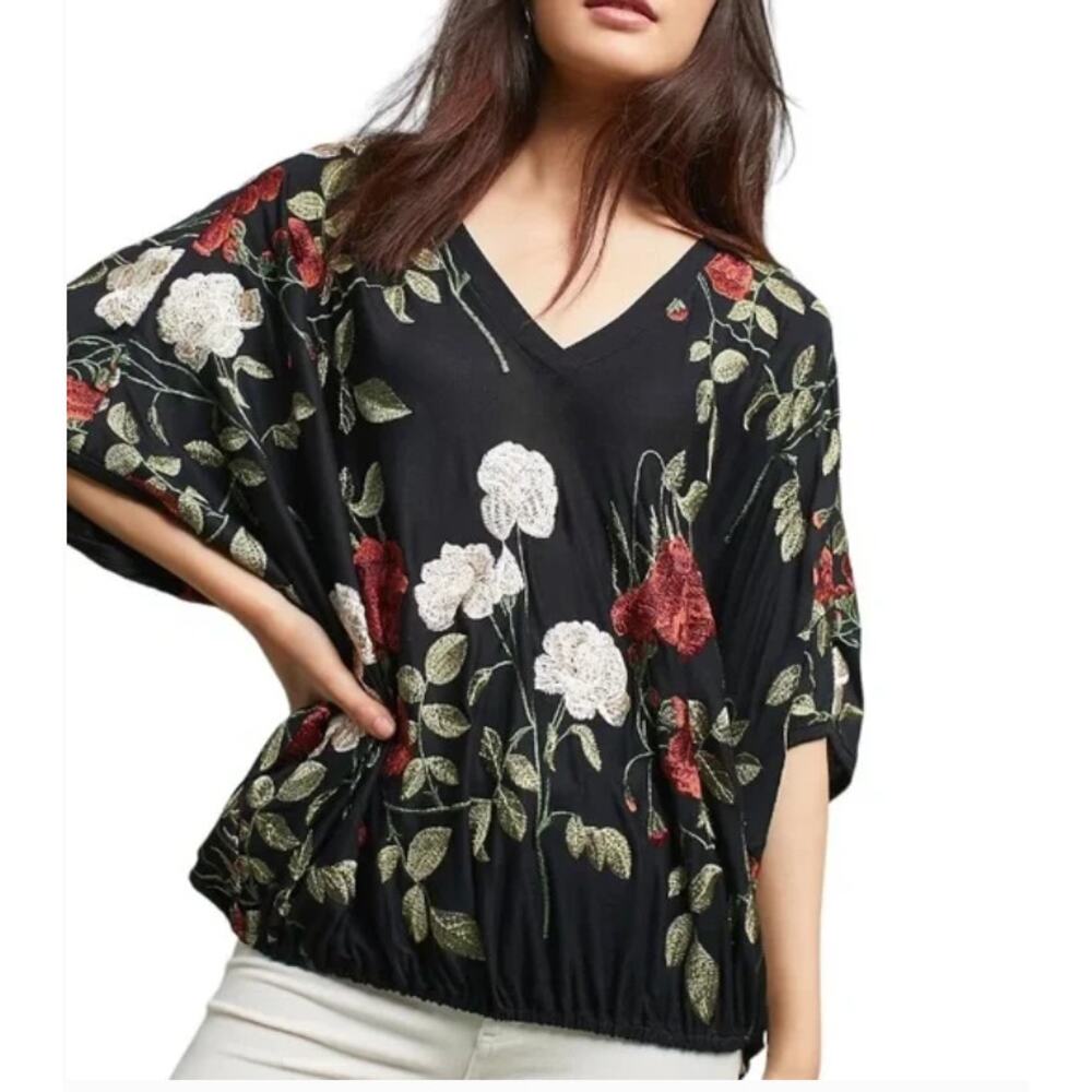 Anthropologie Akemi +Kin Allora Embroidered Floral V Neck Oversized Top